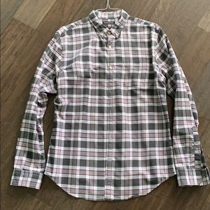 Banana Republic Grant Fit Shirt Large.  Like new.
